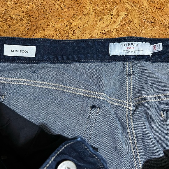 Torrid Premium Slim Boot Jeans Sz 26 Short - Picture 2 of 14